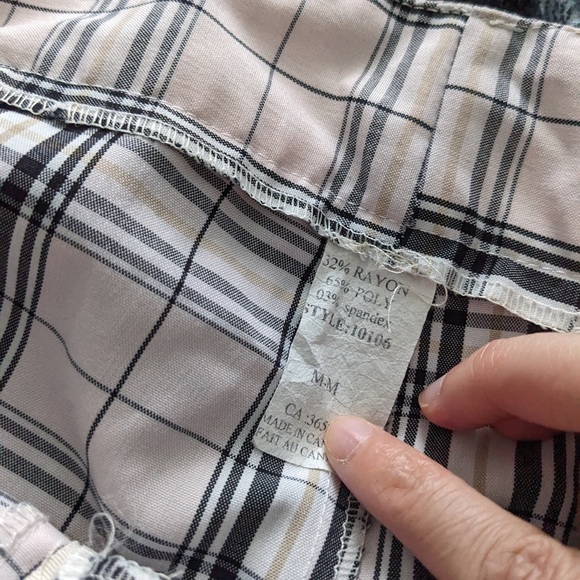 Pink Bermudas shorts size medium, made in Canada. - Picture 3 of 4